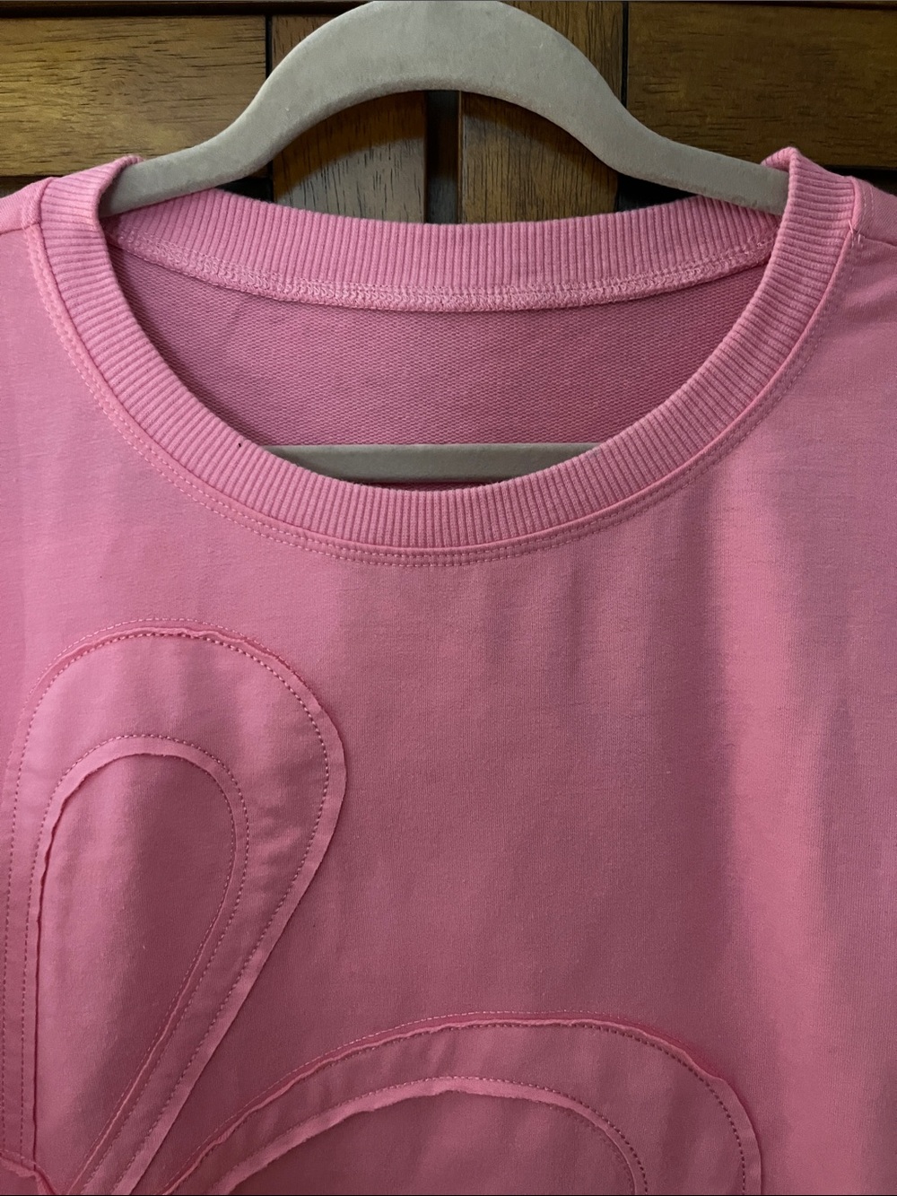 NWOT Oversized Boutique Pink Short Sleeve Daisy Appliqué Top w/Bottom Band - Picture 6 of 8